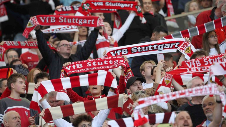 Die Fans des VfB Stuttgart freuen sich auf die Champions League.