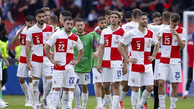 Kroatien vergibt in den Schlussminuten den Sieg gegen Albanien.