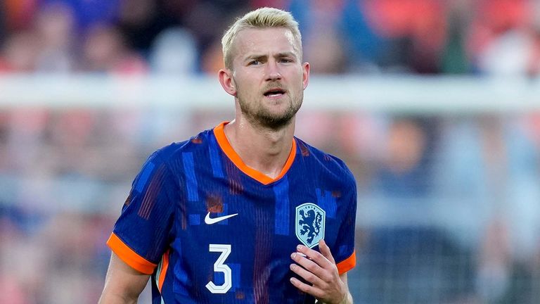 Es handelt sich natürlich um Matthijs de Ligt, der den FC Bayern bei einem passenden Angebot verlassen darf.  