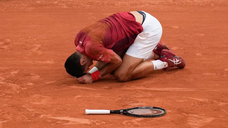 Novak Djokovic kann beim Viertelfinale der French Open nicht antreten.