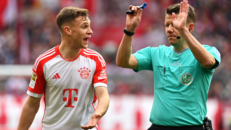 Greift die "Mecker-Regel" bald auch in der Bundesliga?