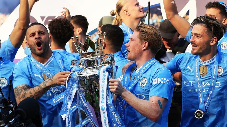 Manchester City krönte sich in der vergangenen Saison zum vierten Mal in Folge zum englischen Meister.