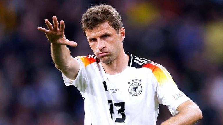 Thomas Müller hat mit dem deutschen Team schon einige ernüchternde zweite Gruppenspiele erlebt.
