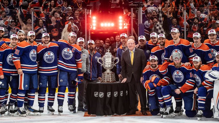 Edmonton Oilers holen die Campbell Conference Bowl und stehen im Finale um den Stanley Cup. 