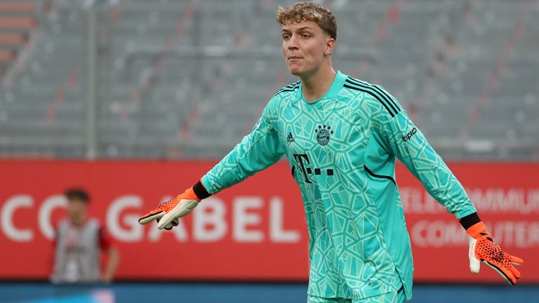 Johannes Schenk verlässt den FC Bayern.