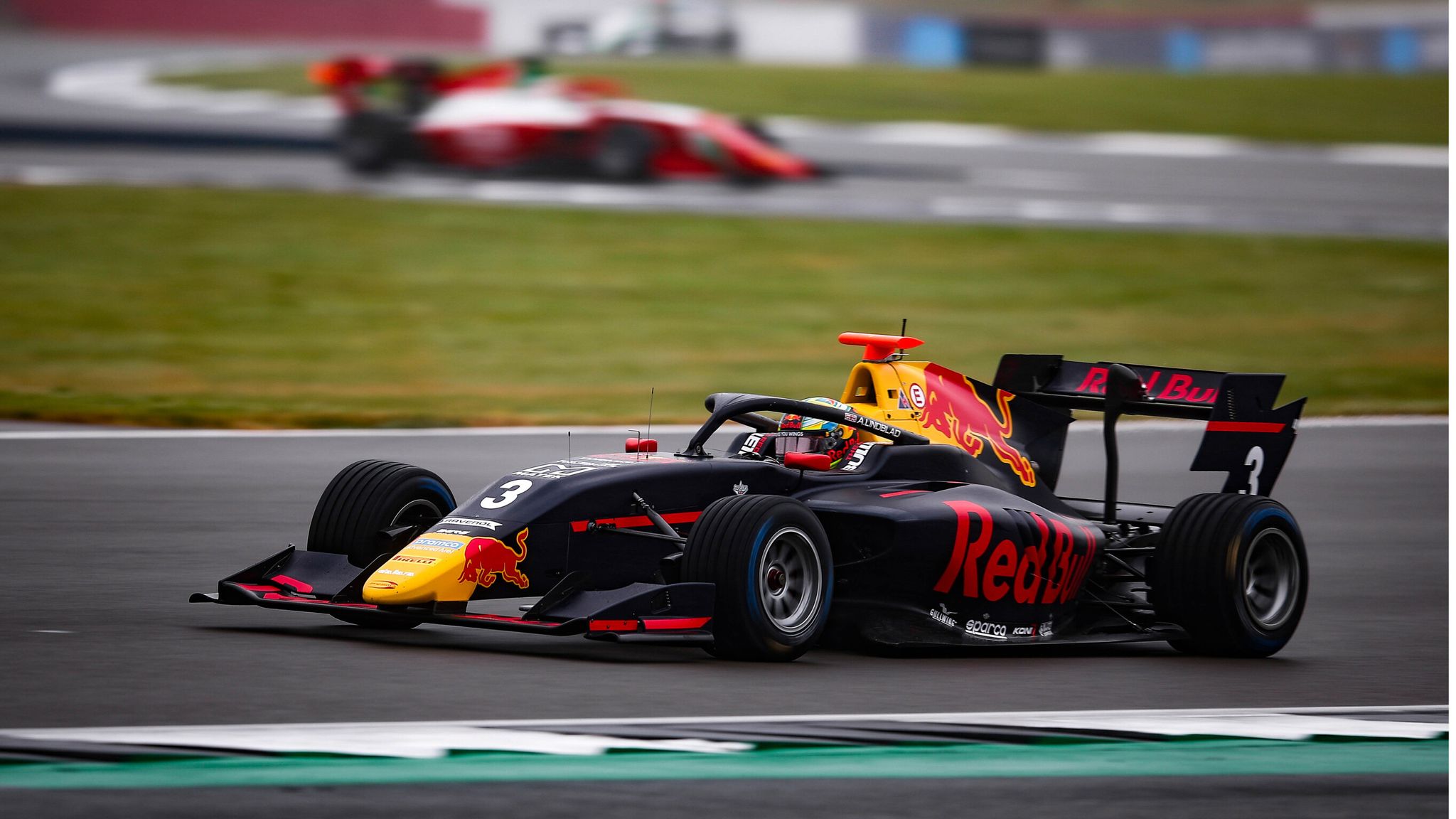 Arvid Lindblad Gewinnt Das Formel 3 Sprintrennen In Silverstone 