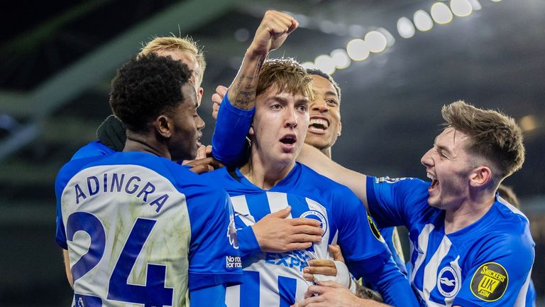 PLATZ 5: Brighton & Hove Albion - 91,5 Mio. Euro II Teuerster Neuzugang: Yankuba Minteh: 35 Mio. Euro.