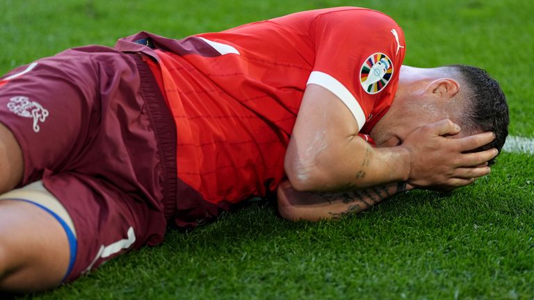 Schmerzen hatte Granit Xhaka nicht wegen seinem Muskelfaserriss - der Schweizer verspürte "keine Schmerzen".