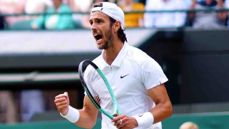 Lorenzo Musetti steht nach dem Sieg gegen Taylor Fritz im Halbfinale von Wimbledon.