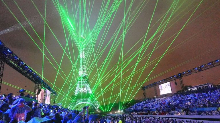 Die besten Bilder der Olympia-Eröffnungsfeier in Paris.