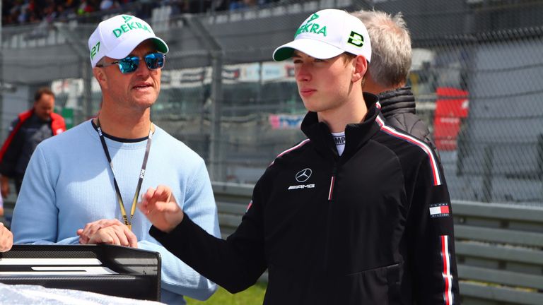 Ralf und Sohn David Schumacher teilen sich ein Cockpit am Nürburing.