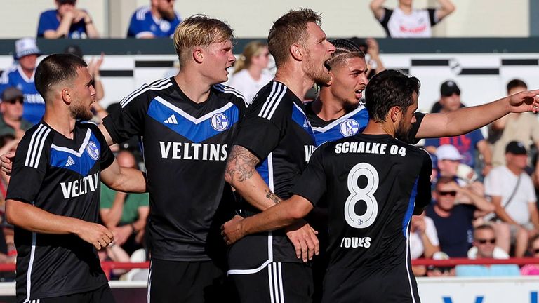 Schalke 04 wird zukünftig nicht mehr mit dem Schriftzug VELTINS auf der Trikotbrust auflaufen.