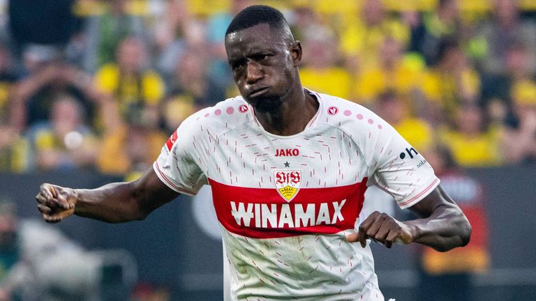 Serhou Guirassy möchte den VfB Stuttgart verlassen und zu Borussia Dortmund wechseln.