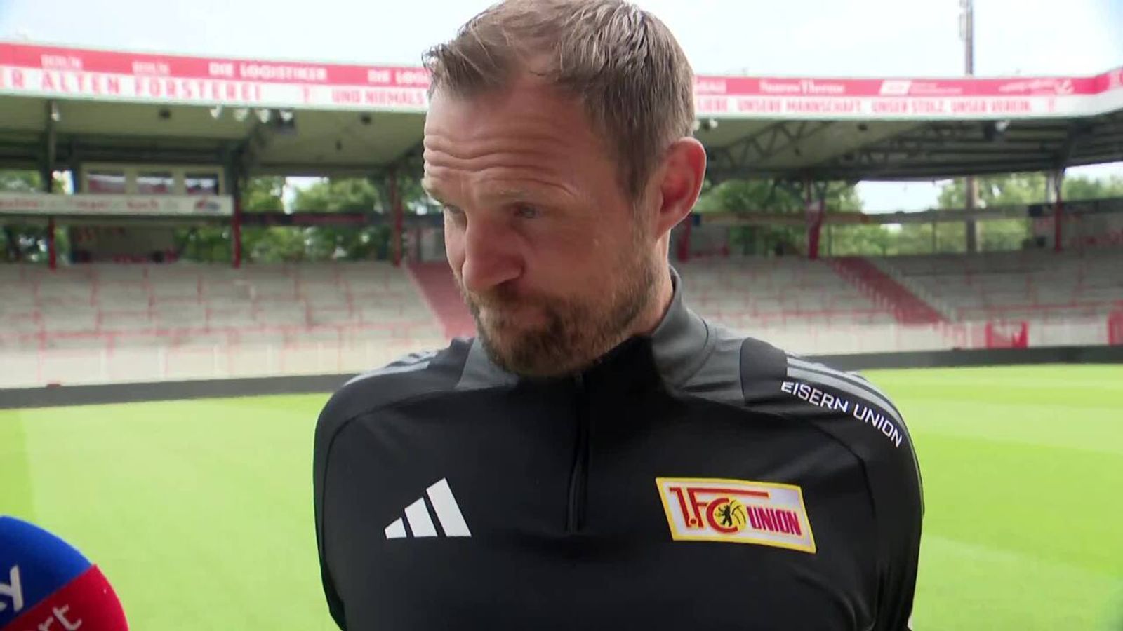 Union Berlin Trainer Bo Svensson schiebt Wechsel von Robin Gosens einen ...