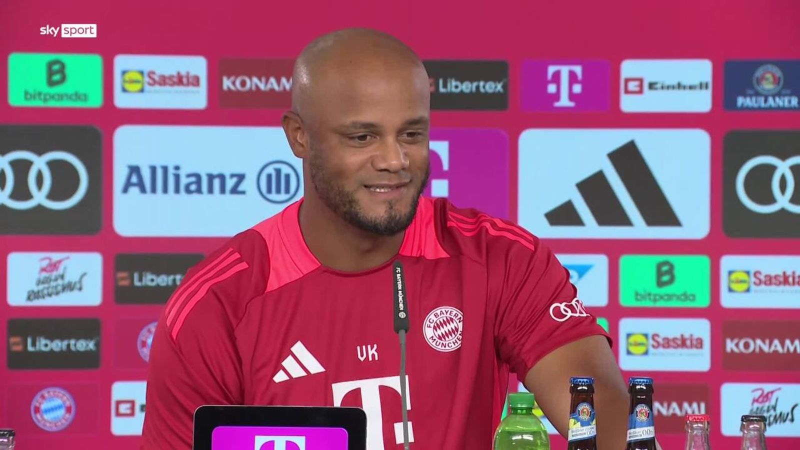 Vincent Kompany Freut Sich Auf Erstes Bundesligaspiel Mit Dem FC Bayern ...