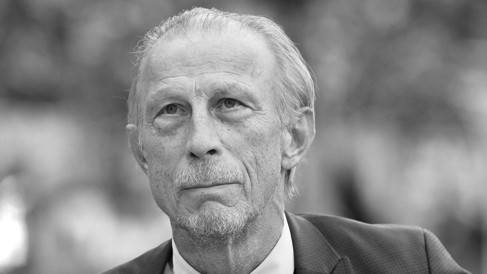 FC Bayern um Uli Hoeneß gedenkt Christoph Daum Fußball News Sky Sport