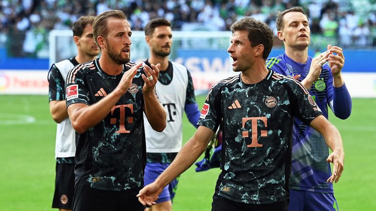 Am Sonntag trifft der FC Bayern auf den SC Freiburg.