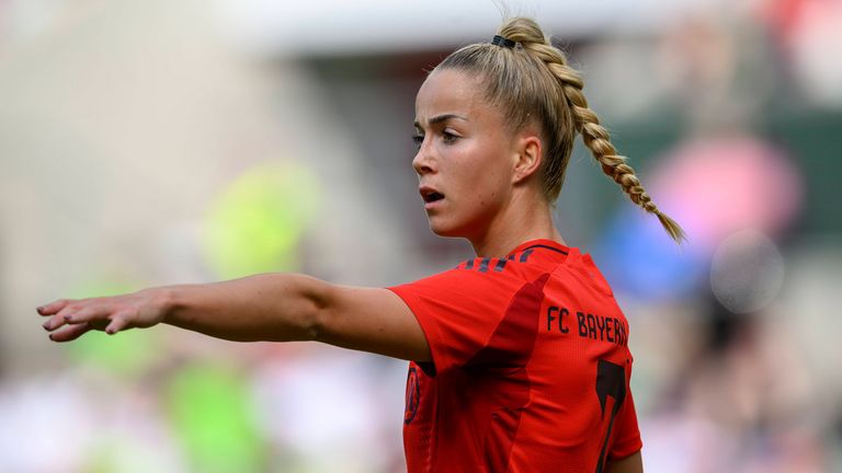 Giulia Gwinn trifft mit dem FC Bayern in der 2. Runde des DFB-Pokals auf den SC Sand. 