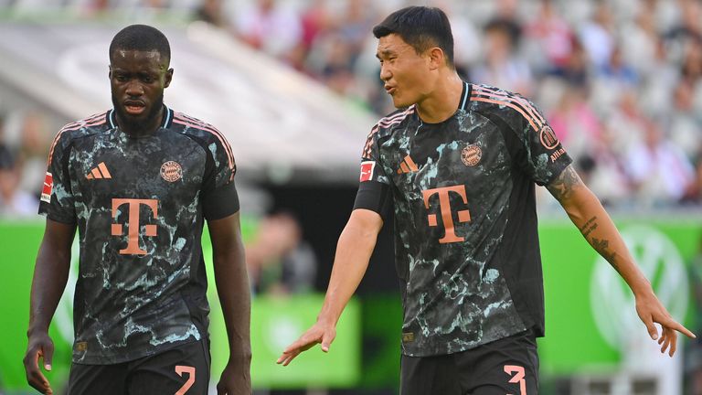 Erwischten in Wolfsburg einmal mehr einen gebrauchten Tag: Dayot Upamecano (l.) und Min-jae Kim.