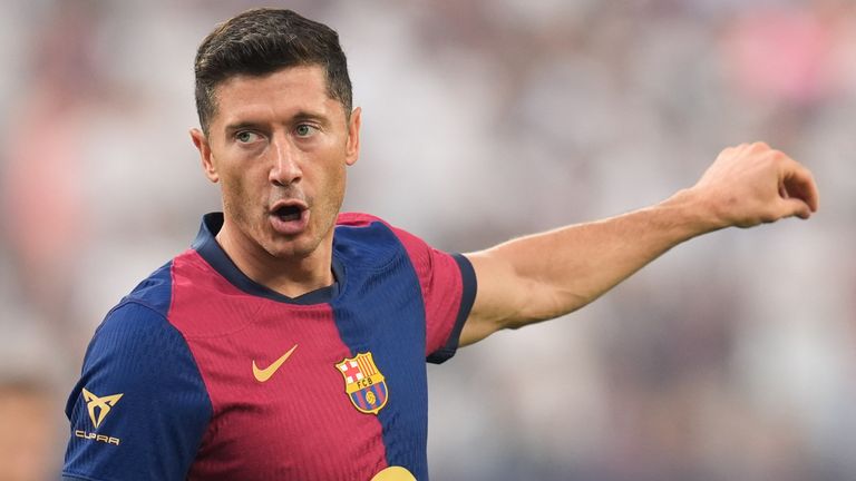 Kann Robert Lewandowski bald noch einige neue Kollegen beim FC Barcelona begrüßen?