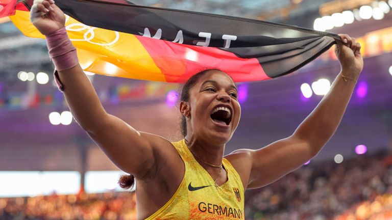 Yemisi Ogunleye gewinnt sensationell die Goldmedaille im Kugelstoßen!