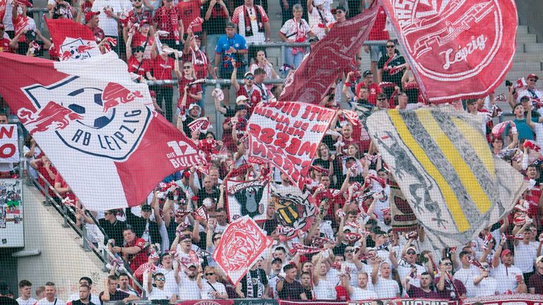 Red Bull Arena in Leipzig | Kapazität: 41.122 Zuschauer | Preis pro Bier (0,5 l): - |  Preis pro Bratwurst: -.