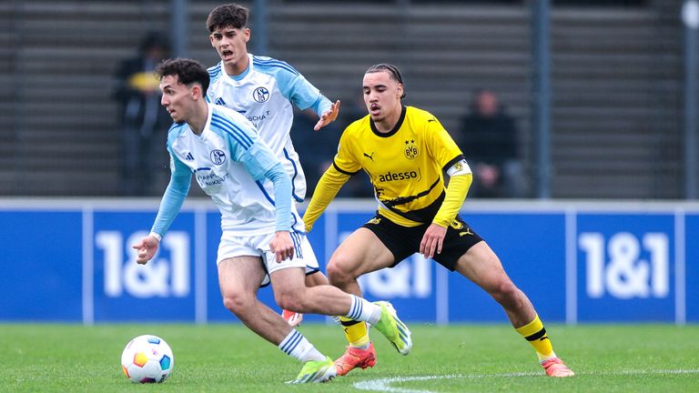 Die Schalker U19 empfängt die BVB-Junioren zum Derby.