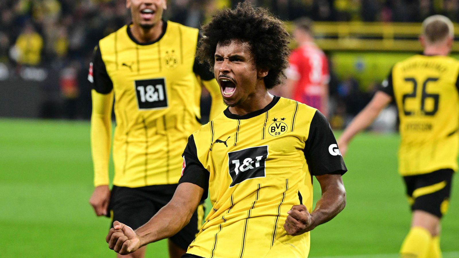 Borussia Dortmund gewinnt gegen 1. FC Heidenheim, Karim Adeyemi ...