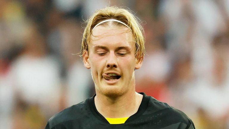 Julian Brandt und der BVB kassieren eine defitge Pleite beim VfB.