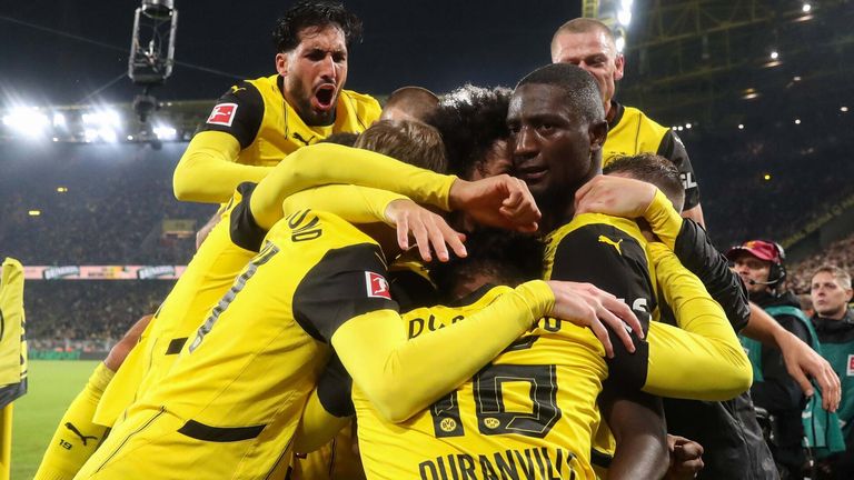 Jubel um Serhou Guirassy: Der BVB rettet nach klarem Rückstand den Sieg im kleinen Revierderby.