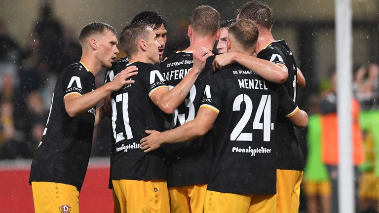 Dynamo Dresden erobert die Tabellenführung in der 3. Liga zurück. 