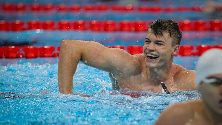  Taliso Engel schwimmt zur Goldmedaille in Paris.