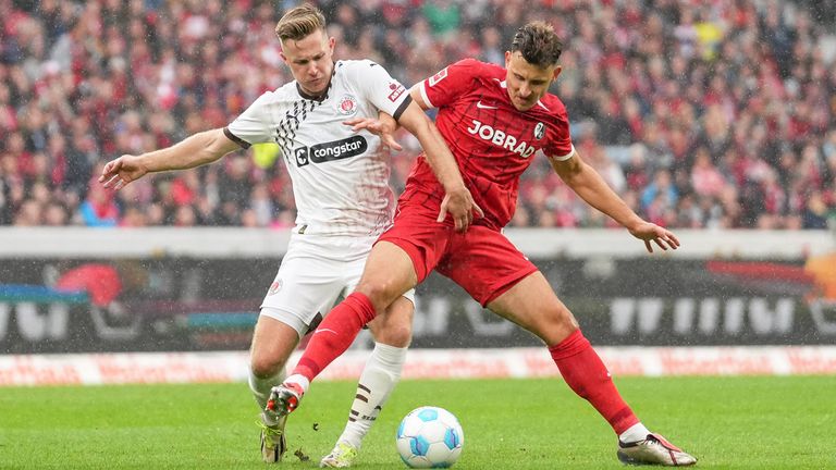 SC Freiburg gegen den FC St. Pauli.