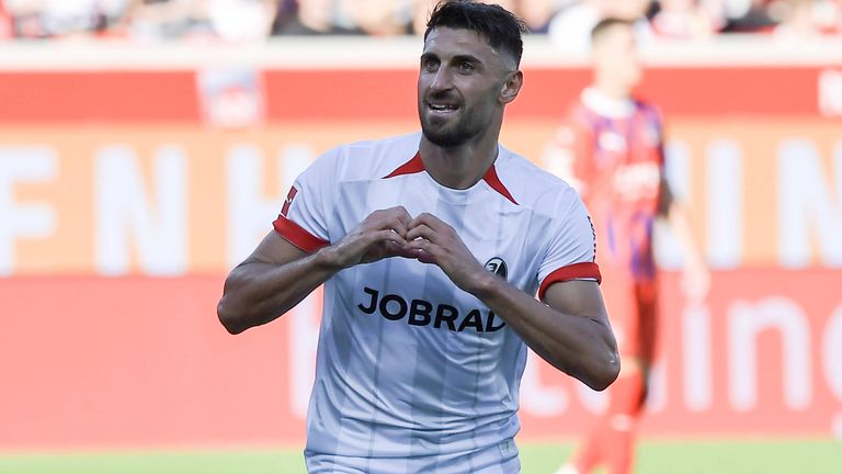 Der SC Freiburg feiert einen deutlichen Sieg in Heidenheim.