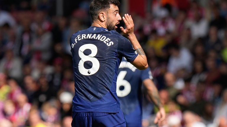 Bruno Fernandes und Manchester United treffen am Samstagabend auf Crystal Palace.