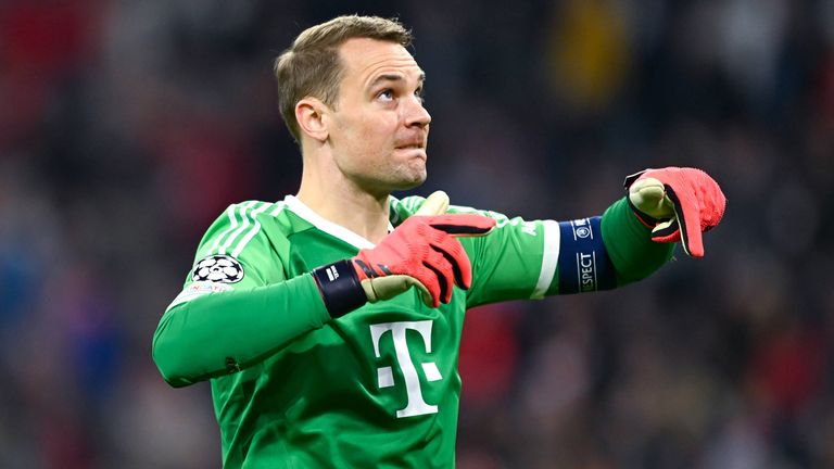 Manuel Neuer wurde beim CL-Spiel gegen Zagreb nach einem frühen Sturz vorzeitig ausgewechselt.