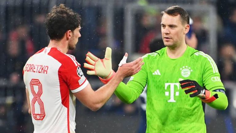 Manuel Neuer leidet mit Leon Goretzka mit.