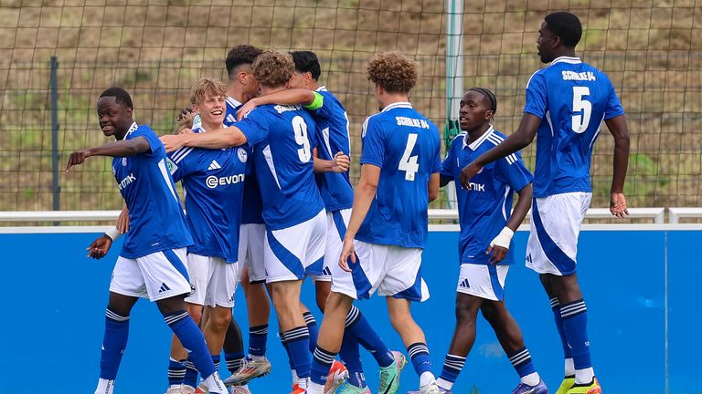 Schalkes U19 will auch gegen Fortuna Düsseldorf jubeln - LIVE im Free-Stream auf skysport.de.