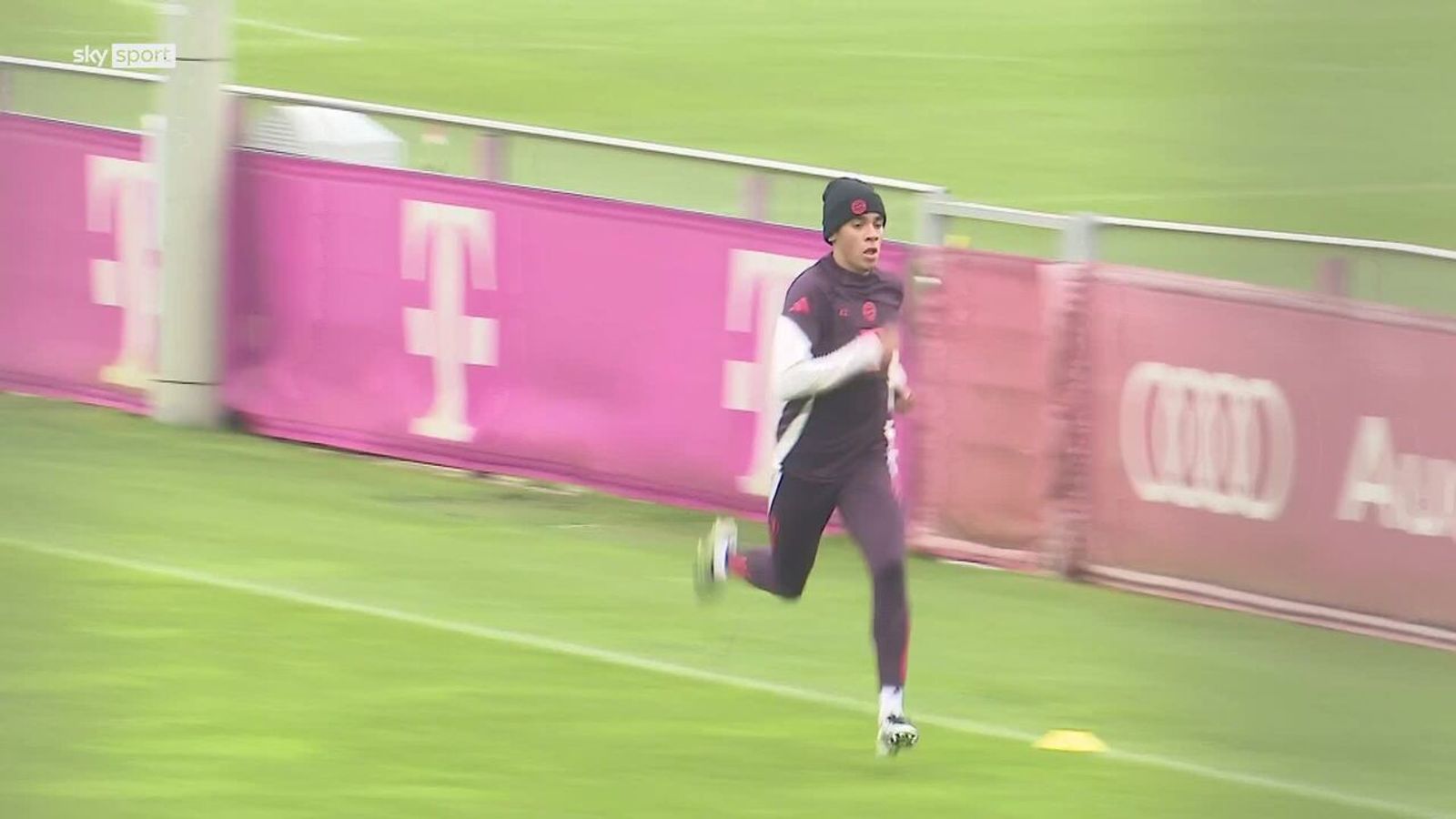 Kann Jamal Musiala gegen den FC Barcelona spielen? Fußball News Sky