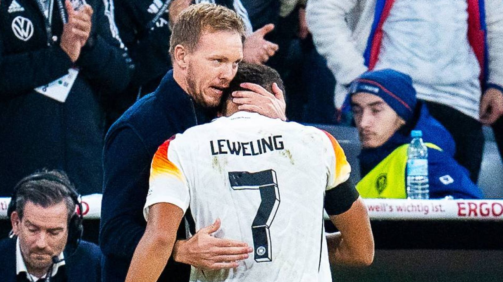 Breathtaking Porto Kann In Der Ausgangssituation Mehr Verlieren – Leweling Mit Kleinem Fragzeichen Abstract in HD Breathtaking Porto Kann In Der Ausgangssituation Mehr Verlieren – Leweling Mit Kleinem Fragzeichen Abstract in HD