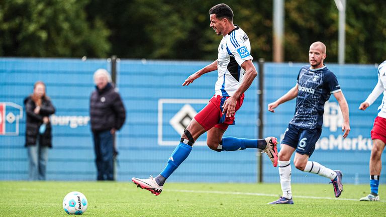 Robert Glatzel (vorne) wird dem HSV lange fehlen.