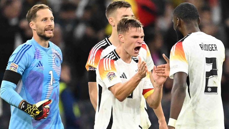 Oliver Baumann (l.), Joshua Kimmich und Co. jubeln nach dem Sieg gegen die Niederlande.