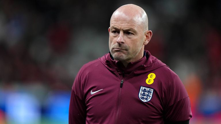 Lee Carsley hatte England bei seinen ersten beiden Spielen im September zu Siegen gegen Irland und Finnland geführt.