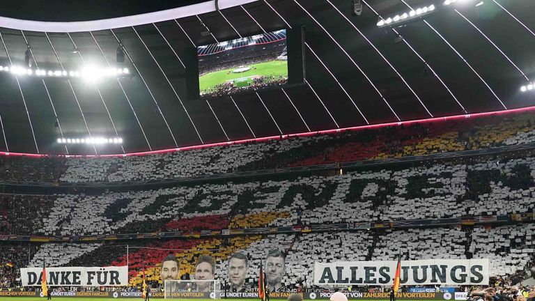 Die Choreographie der deutschen Fans zum Abschied von Manuel Neuer, Ilkay Gündogan und Co.