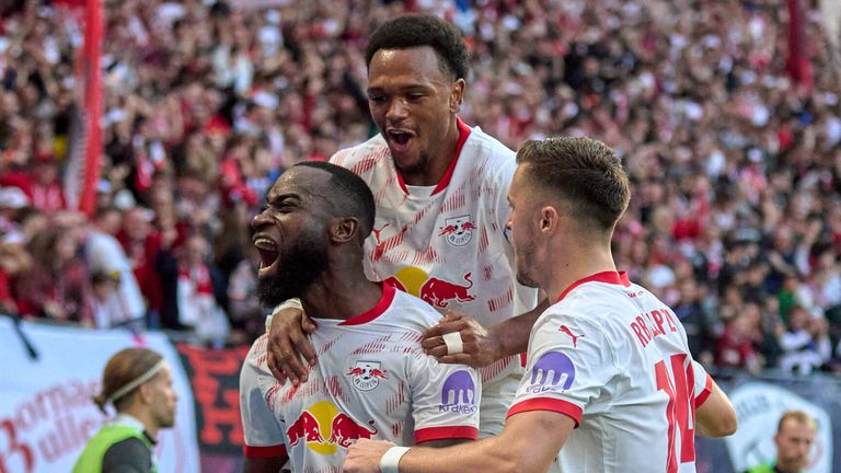 RB Leipzig dreht die Partie gegen den SC Freiburg.