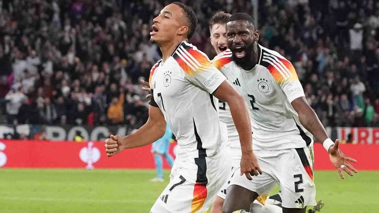 Jamie Leweling feiert mit seinem Treffer zum 1:0 gegen die Niederlande ein Traumeinstand im Trikot der deutschen Nationalmannschaft.