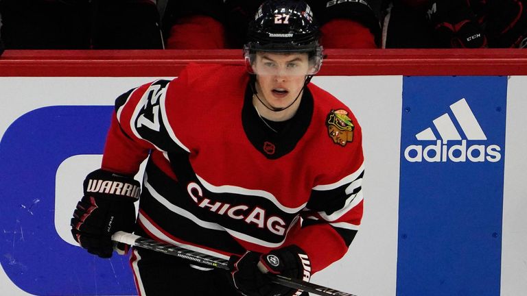 Der 22 jährige Lukas Reichel schaffte es zum zweiten Mal in der Saison nicht in den Blackhawks Kader. 