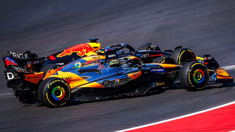 Diese Szene zwischen Lando Norris (vorne) und Max Verstappen sorgt im Nachgang des USA-GP für Gesprächsstoff. 