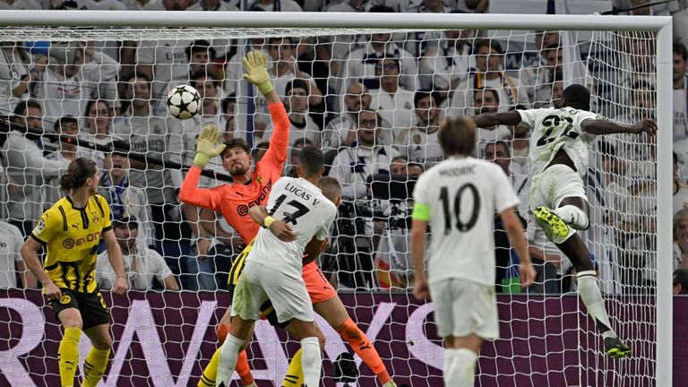 Antonio Rüdiger leitet mit seinem Tor die Aufholjagd von Real Madrid gegen den BVB ein.