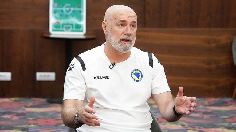 Sergej Barbarez ist seit April 2024 Nationaltrainer vom Bosnien-Herzegowina.